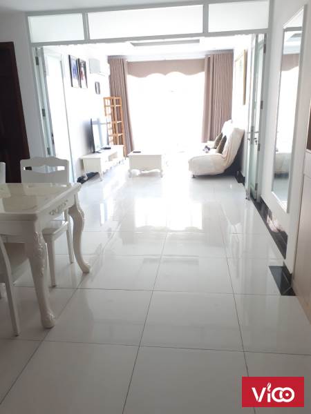 Cho thuê căn hộ Giai Việt Q8, DT 82m2, 2PN, 2WC, có nội thất, view hồ bơi, giá 10.5/tr/tháng