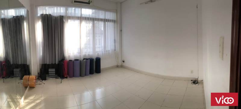 Cho thuê Nhà nguyên căn Hẻm xe hơi Đường 3/2 23tr/tháng 079 789 2268