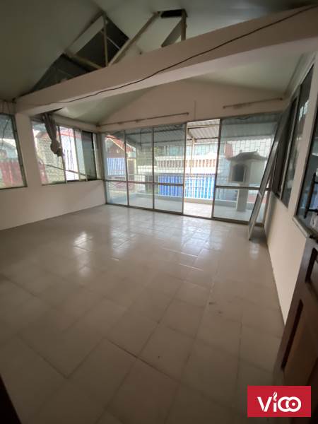 Cho thuê nhà 3 tầng ngõ 74 Thượng Thanh, Long Biên, Hà Nội. Ô tô vào được.