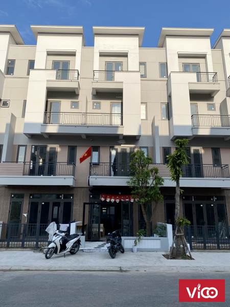 Bán căn SHOPHOUSE 4 TẦNG CentaDiamond gần khu chung cư, gần dân cư hiện hữu, nhận nhà ngay