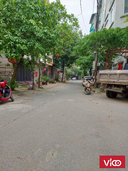 Nhà quá rẻ và đẹp. 64m2, 5 tầng, phân lô, ô tô 7 chỗ chui vào nhà. Hơn 6 tỷ thôi. Liền kề Mậu