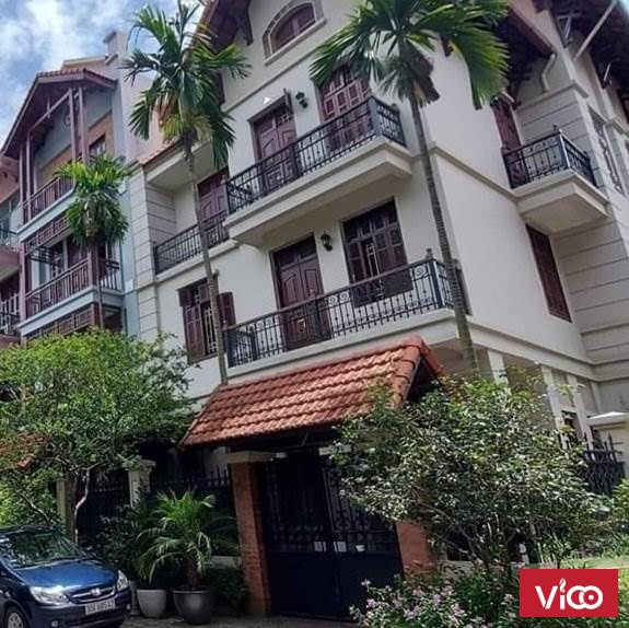 BIỆT THỰ PHỐ TỨ LIÊN, TÂY HỒ, ÔTÔ ĐỖ CỬA, DT 120m2, 5T, giá chỉ 14,8 tỷ.