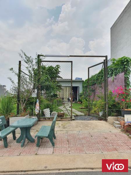 Bán Nhà Cấp 4 Sân Vườn Tp Dĩ An ,KDC Cao Cấp