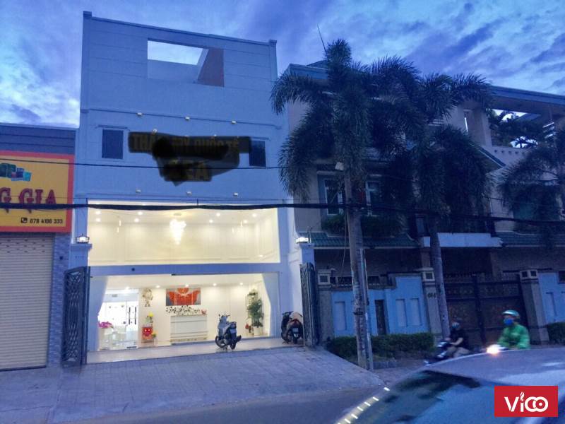 Cho thuê nhà mặt tiền Trần Văn Giàu Tên Lửa