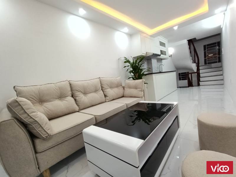 Bán gấp nhà ngõ Cát Linh, ở ngay, ô tô đỗ cửa, văn phòng, 30m2 x 6 tầng, dưới 5 tỷ