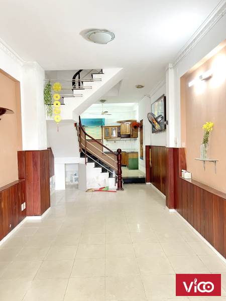 Cho thuê nhà nguyên căn (3.616m) lửng, lầu, ST, mặt tiền Nguyễn Quyền P11 Q8