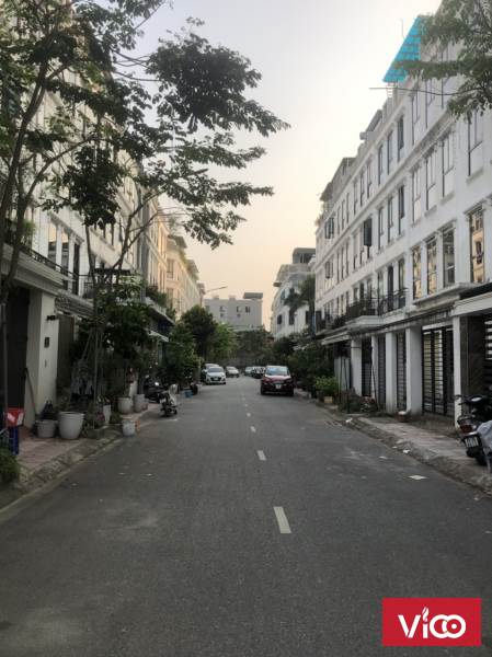 Bán nhà Phố Sài Đồng cực đẹp, ô tô, DT 75 m2, 5 tầng, MT 6 m, giá 13 tỷ.