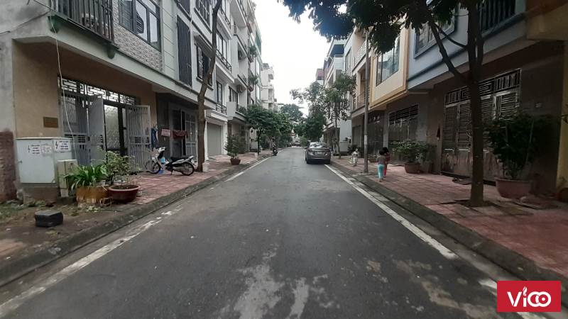 Bán nhà phân lô vỉa hè Cổ Linh, 51m2 x 4 tầng x MT5m, giá 8 tỷ, 3 bước ra hồ Ben