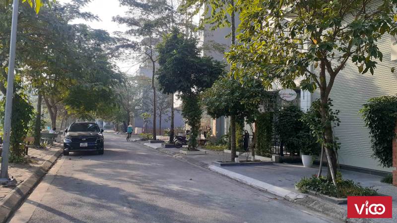 Bán đất phân lô vỉa hè phố Việt Hưng, 89m2 x MT 5m, giá 15.8 tỷ, Cạnh Vinhomes Riverside