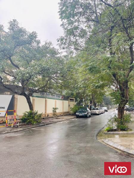 Chuyển nhượng biệt thự Pháp Vân lô góc 2 mặt phố 340m2 46.5 tỷ Kinh doanh đỉnh