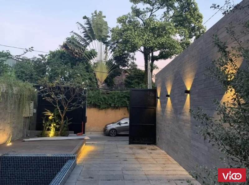 Bán biệt thự mặt tiền đường... Phường Thảo Điền Q2 diên tích 7,2x27m (CN 203,9m2) giá 40 tỷ./ căn