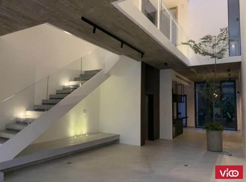 Bán biệt thự mặt tiền đường... Phường Thảo Điền Q2 diên tích 7,2x27m (CN 203,9m2) giá 40 tỷ./ căn