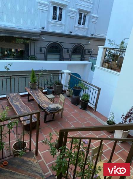Bán Biệt thự DT 4 tầng , ngang 8m x 19m giá chào 25 tỷ thương lượng ,phường Linh Đông TP.Thủ