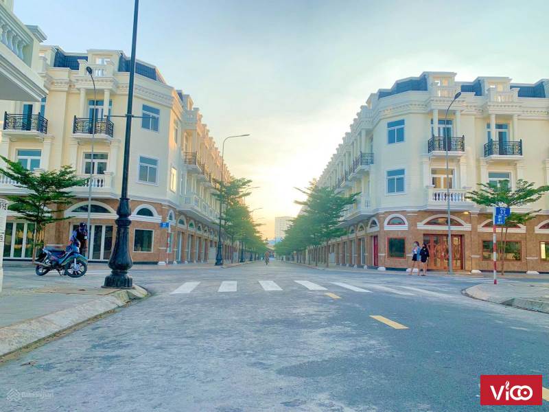 Ở Đây Có Bán Nhà Phố Thương Mại Gần Chợ Thông Dụng Dĩ An
