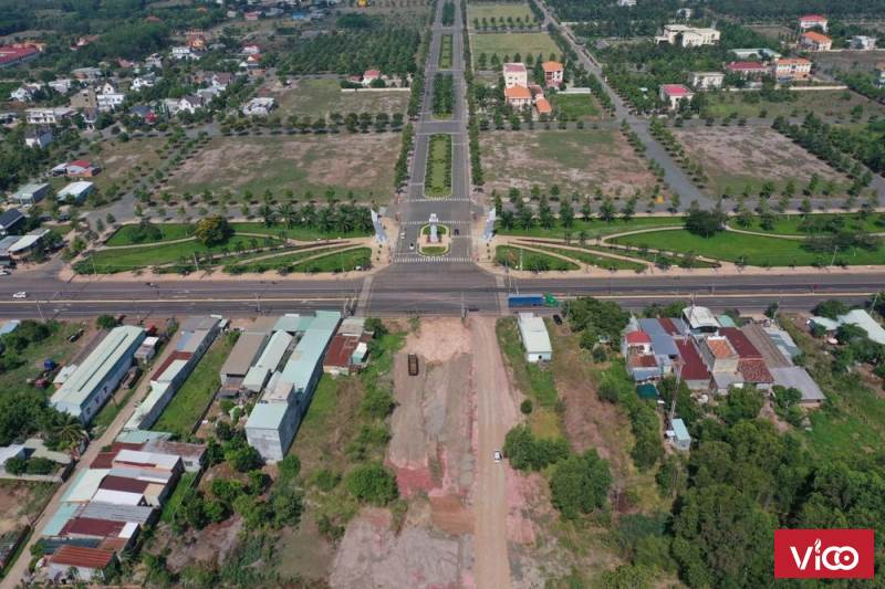 Cần bán lô đất ở gần trung tâm hàng chính chơn thành. giá 3 triệu/m2. Diện tích 200 đến 250m2.