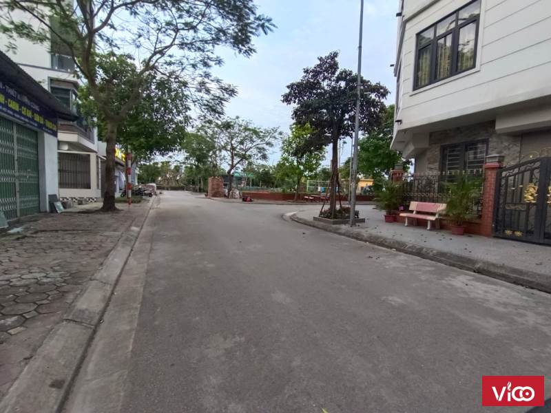 BÁN NHÀ ĐÀM QUANG TRUNG, LONG BIÊN 90M2, 9.5 TỶ DÂN CƯ VĂN MINH Ở CỰC SƯỚNG.