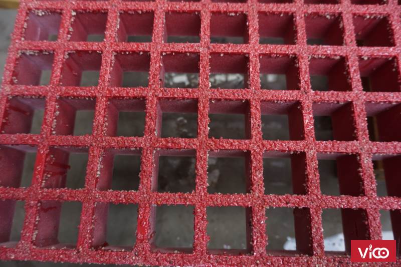 Phân loại tấm sàn Grating FRP dựa theo bề mặt