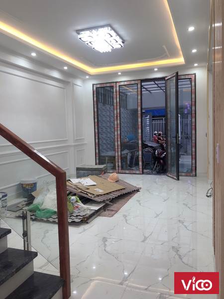 Bán nhà miếu hai xã 4 tầng sân để ô tô