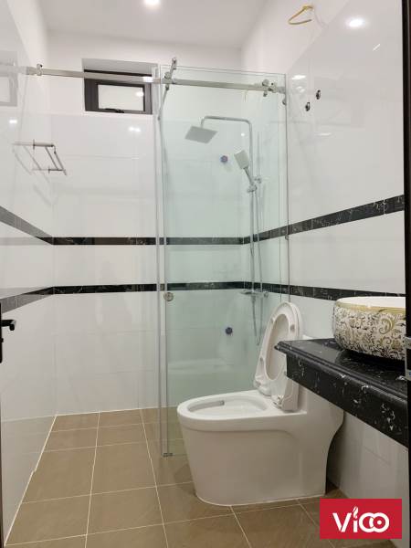 Bán nhà 4 tầng miếu hai xã sân cổng