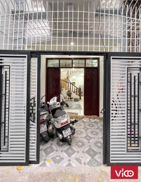 Bán nhà Võng Thị 44m2x4 tầngx3.8m mặt tiền giá 5.6 tỷ Liên hệ xem nhà O388748389