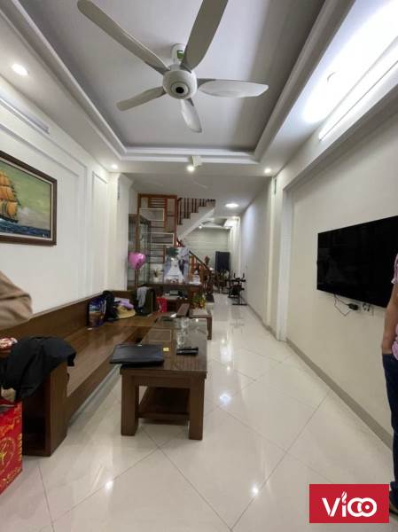 Nhà ngõ 211 Khương Trung, 4,5 tầng, 35m2, 3,8 mặt tiền, gần hồ, 10m ô tô.