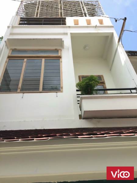 Cần bán nhà 1 trệt 2 lầu tại Đường Ung Văn Khiêm, Bình Thạnh, hẻm xe hơi