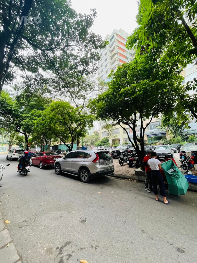 bán nhà phân lô Trần Quý Kiên 90 m2 6 tầng kinh doanh ô chờ thang máy giá 28,8 tỷ