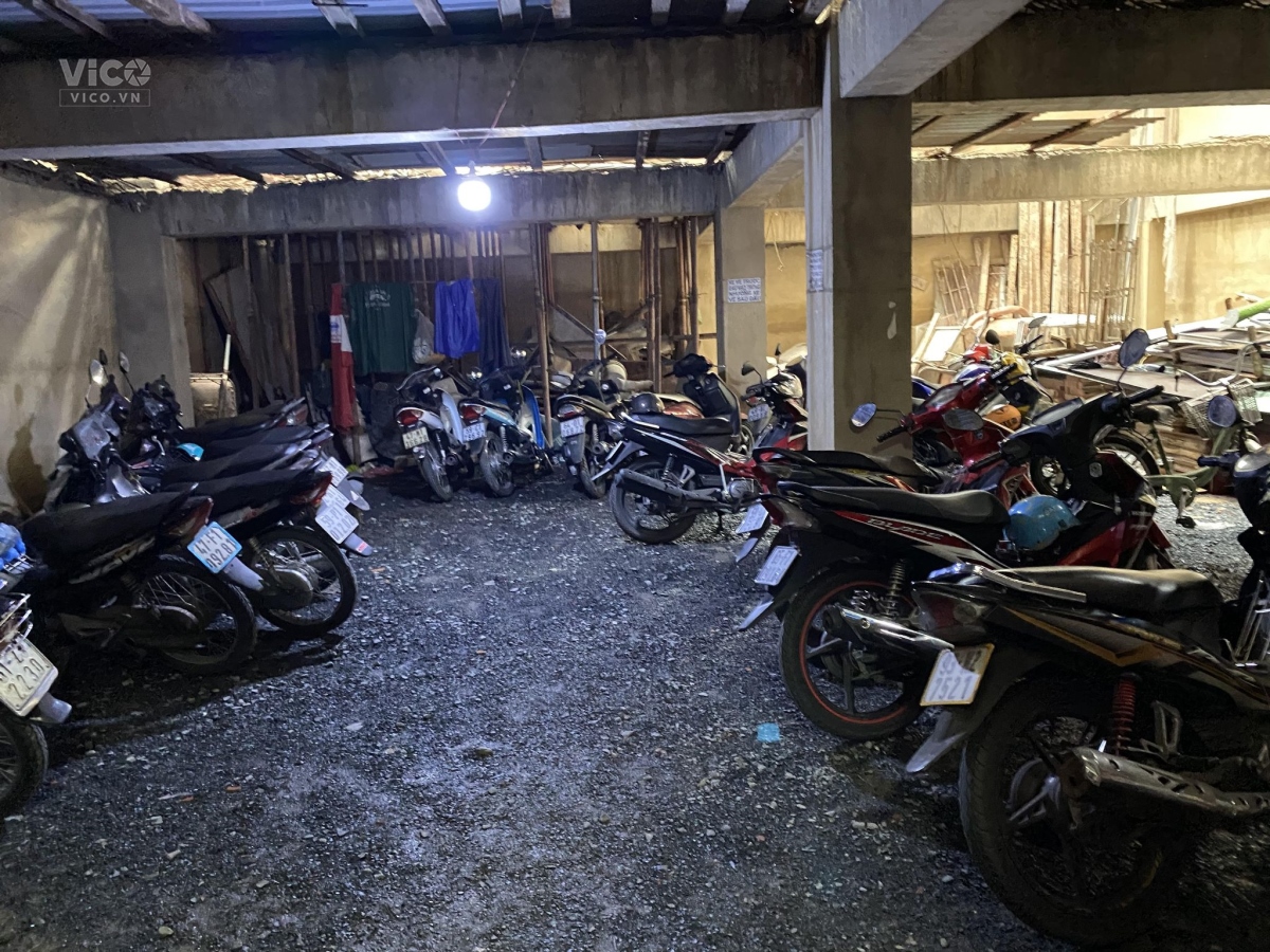 Bán gấp căn hộ dịch vụ đường Lý Phục Man,Q.7. Diện tích 435m2 giá chỉ 120 tỷ.