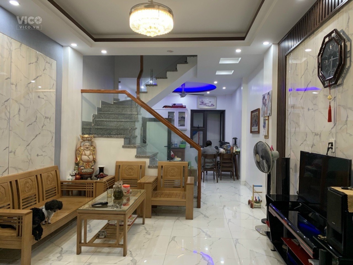 Chính chủ đứng bán nhà 3 tầng xây độc lập kiên cố cạnh khu Vinhome Marina Cầu Rào 2.