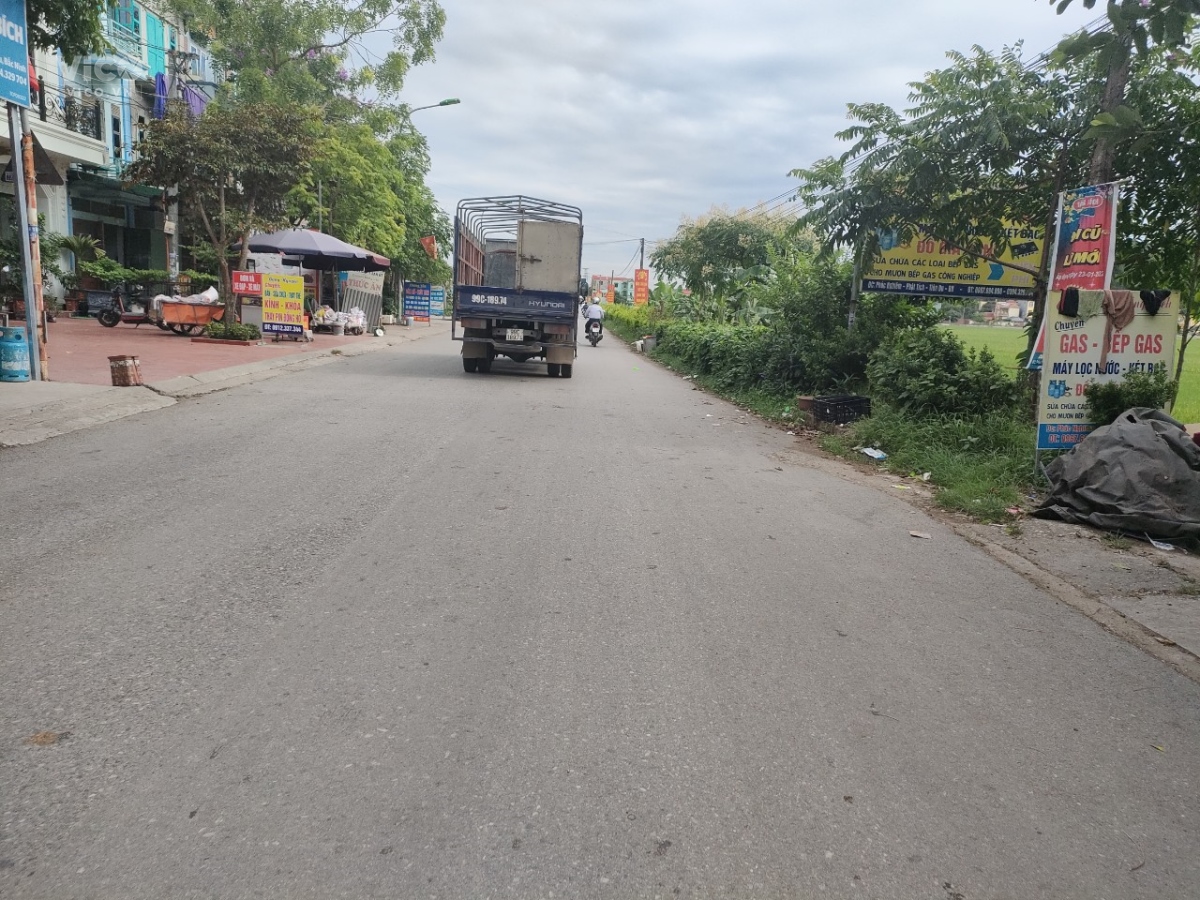 ĐẤT THÀNH PHỐ TỪ SƠN PHƯỜNG HƯƠNG MẠC TRỤC CHÍNH ĐƯỜNG 271 DT 170 M MT 7.3 M GIÁ 4.950 TR