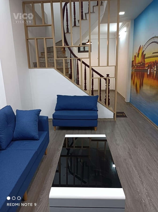Bán nhà xây mới tại Khương Trung, nội thất hiện đại, không gian sang trọng, 35m2, giá chỉ 4,3 tỷ.