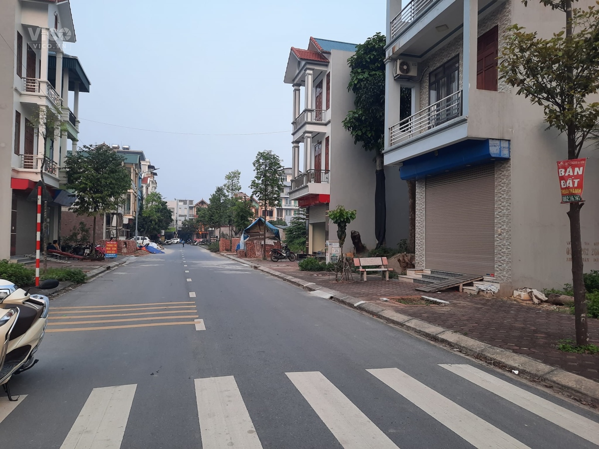 Chủ cần tiền, muốn sang tên gấp cho LK4, khu DMC, Thuận Thành, Bắc Ninh, nhỉnh 4,7 tỷ xíu