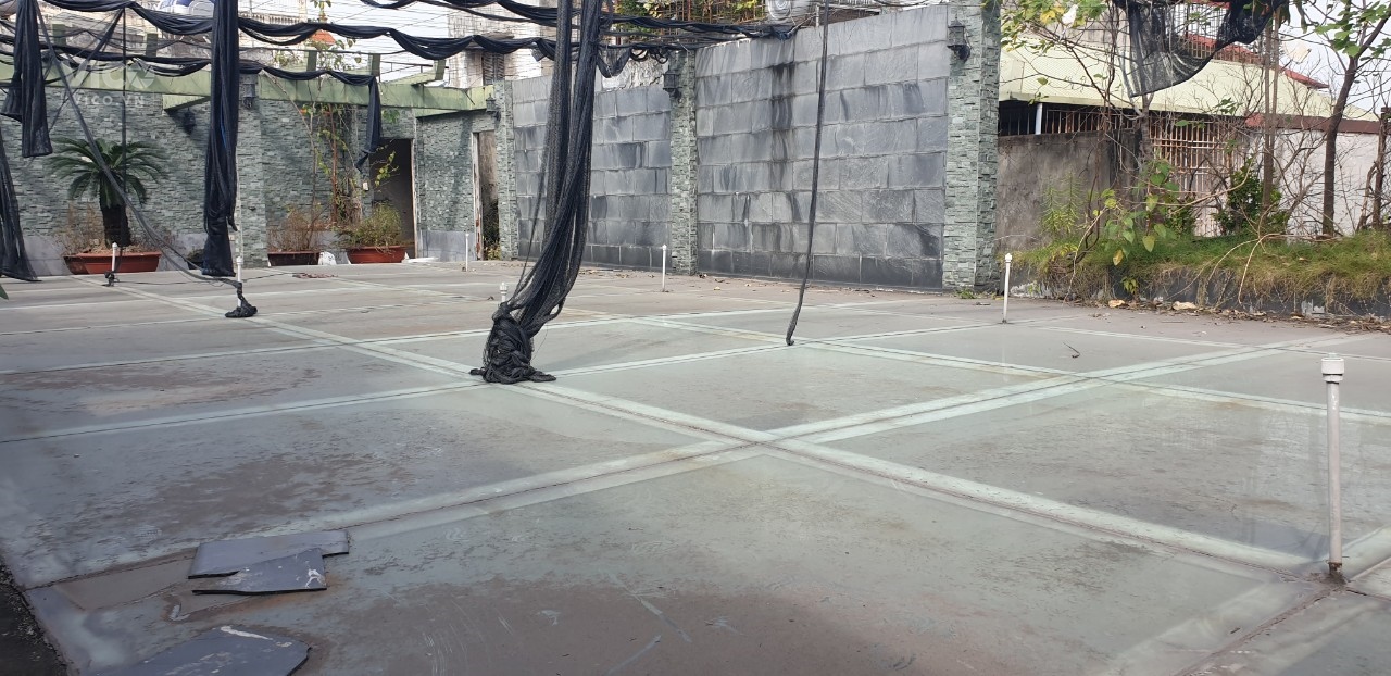 Cho thuê mặt bằng, nhà xây thô DT 500m2 tại Ngõ Văn Chương, Đống Đa, Hà Nội.