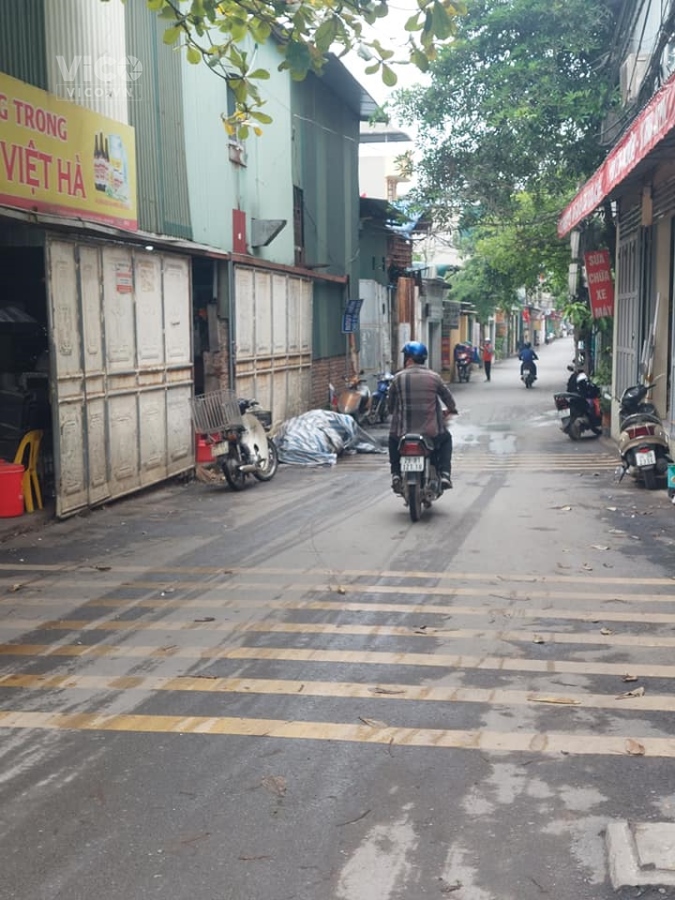 BÁN ĐẤT TẶNG NHÀ C4, Ô TÔ ĐỖ CỬA, 70M NGỌC HỒI, 2.9 TỶ