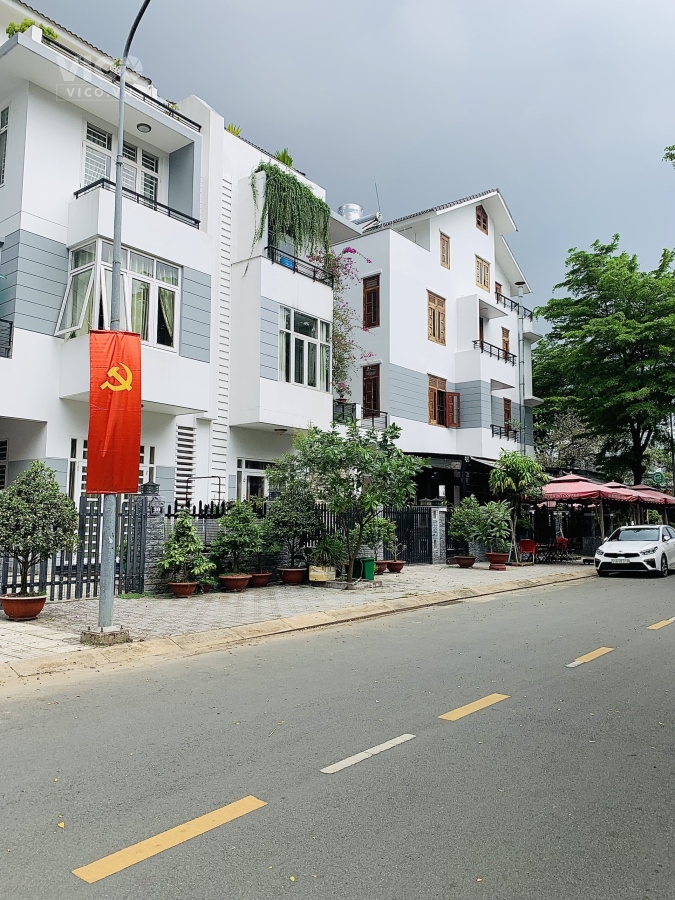 Bán NHÀ PHỐ riêng đường Út Trà Ôn , DT 5 x 20.1 m, Giá 14 tỷ thương lượng