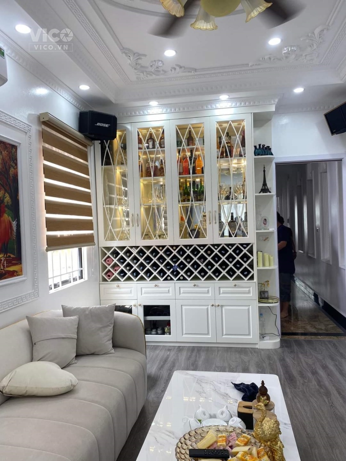 Liền kề cạnh sân Golf Long Biên, mặt tiền rộng, gara ô tô, thang máy, phân lô ô tô tránh, ô tô