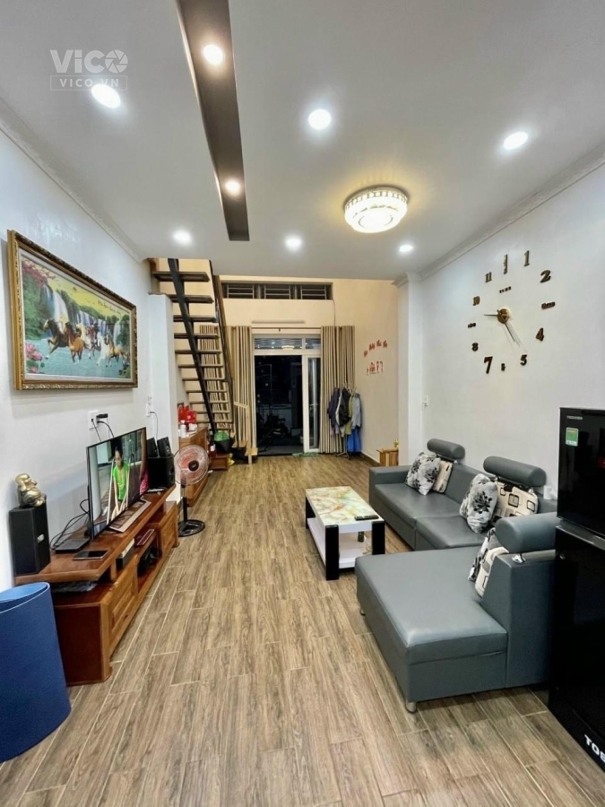 Diện tích thì rất lớn 250m2 ,còn ở đường HOÀNG DIỆU 2 nữa chứ