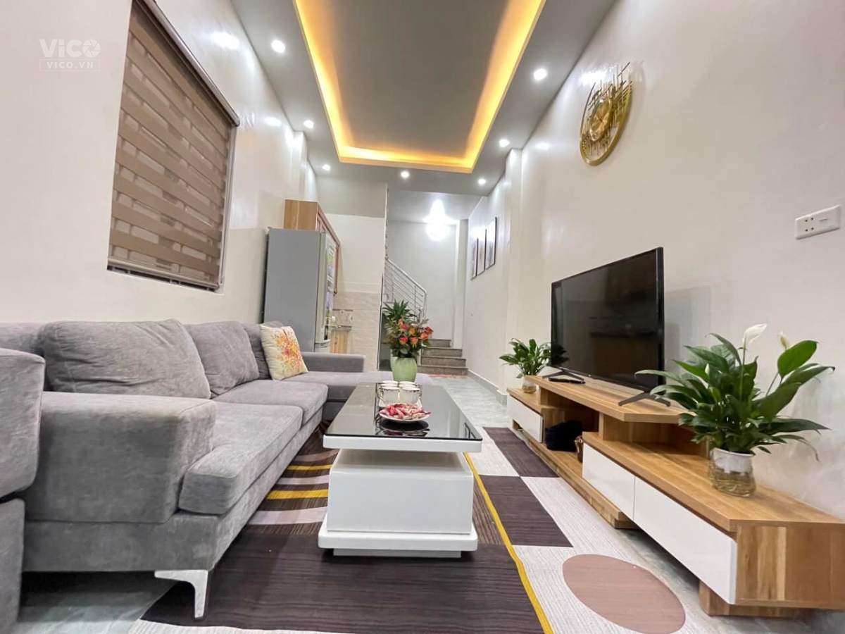 Bán nhà Hoa Bằng giá nhỉnh 5 tỷ, 45m2, 4T chắc chắn, 2 thoáng, yên tĩnh, 25m ô tô , sổ phân lô hoa