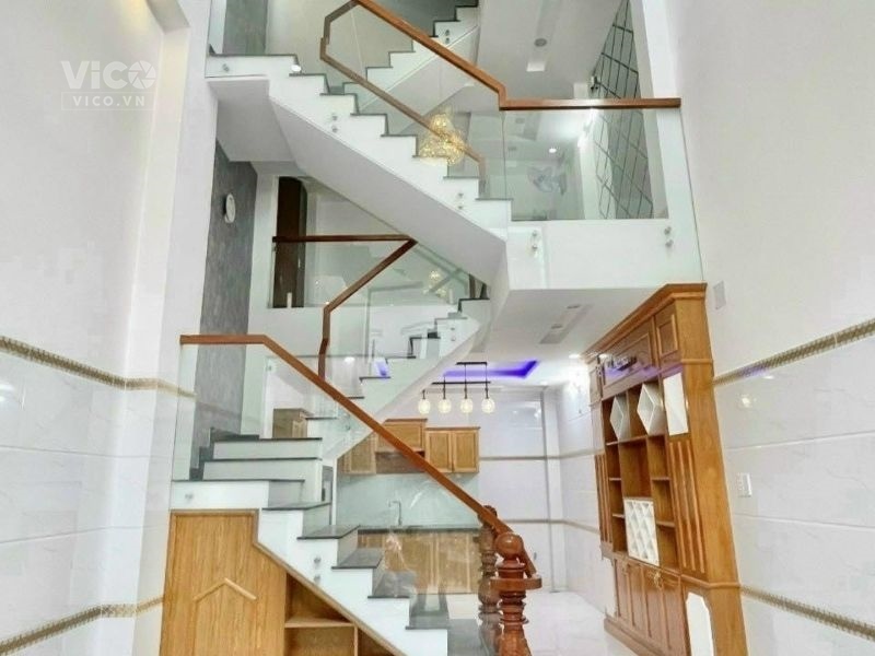 Nhà 5 tầng đẹp xinh lung linh Lê Văn Quới,Bình Tân.DT 40m2.Giá chỉ 5.5 tỷ