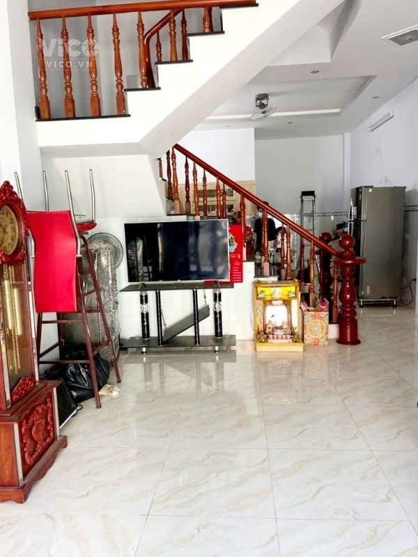 Nhà đẹp 4 tầng ngang gần 5m Hương Lộ 2,Bình Tân.DT 60m2.Giá chỉ 5.7 tỷ