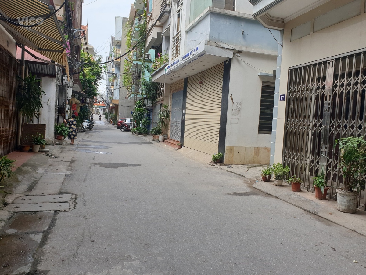 Bán nhà ở 100 Hoàng Quốc Việt, Nghĩa Đô, Nhà khu phân lô, Ô tô, An sinh tốt_ 75m2, 5 tầng, giá 13.5