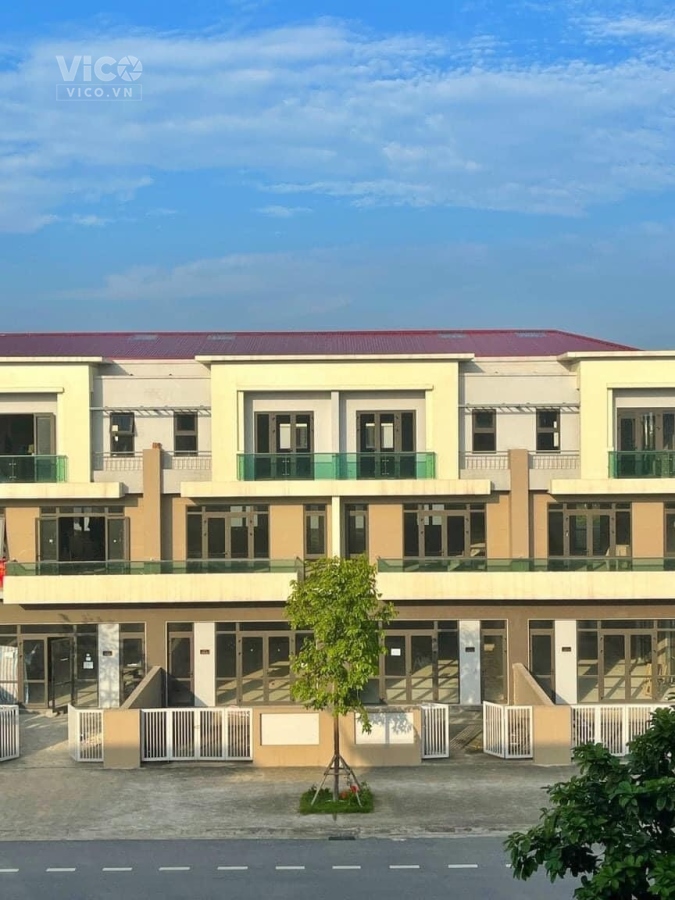 Cần bán Shophouse 120m2 , Giá 8xxx , Trục đường 26m2 tại dự án Centa City