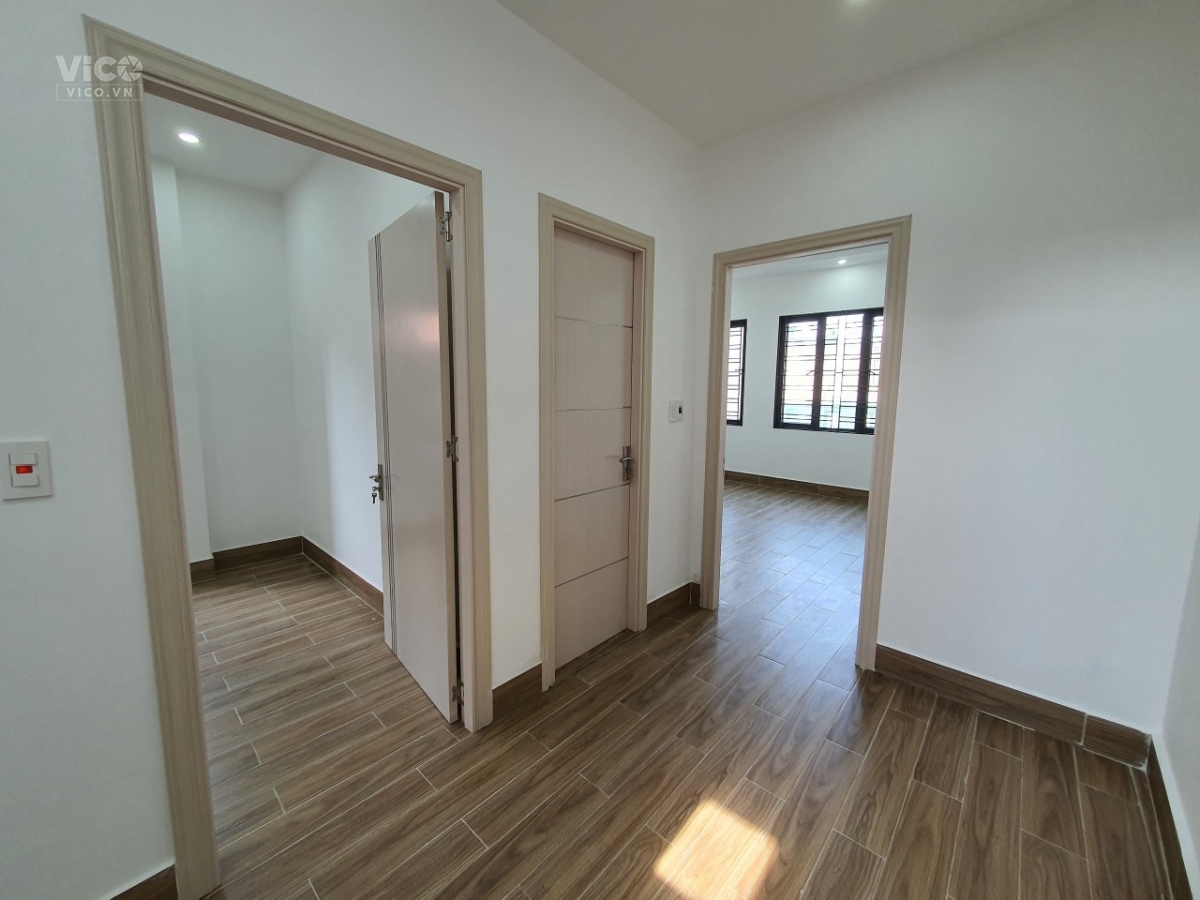 Bán nhà Thiên Lôi 4 tầng ô tô đỗ cửa