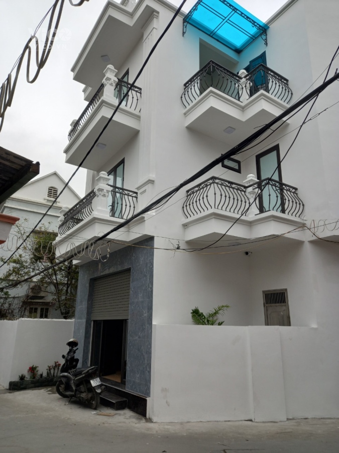 Bán nhà lô góc Trần Nguyên Hãn ô tô đỗ cửa