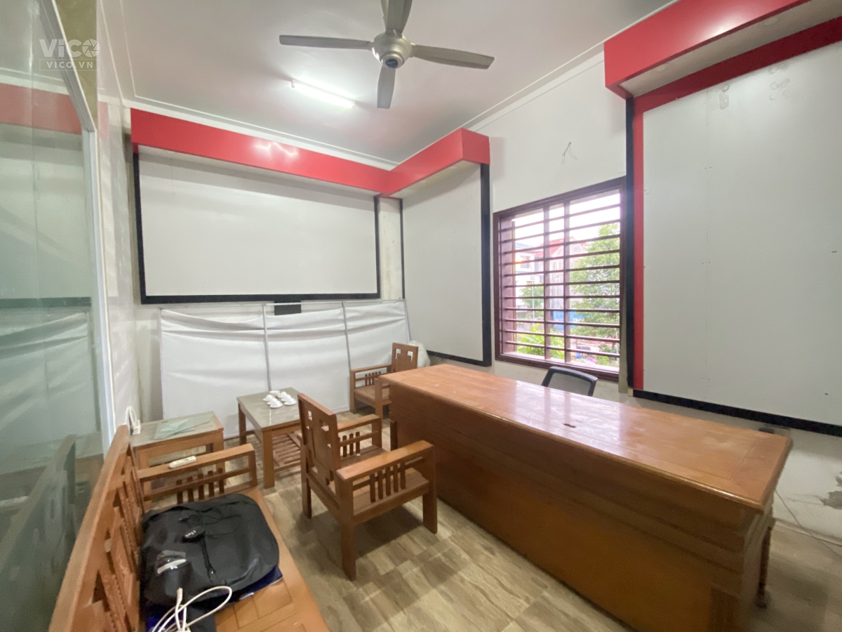 Bán Nhà Đẹp 4 Tầng KINH DOANH Đường LÊ NIN