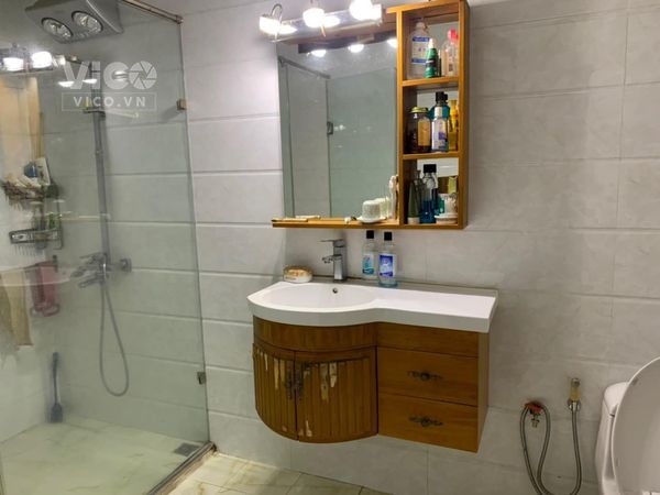 Bán nhà mặt phố Trường Chinh gần ngã tư sở,DT248m2,MT8m,4T, giá 112 tỷ