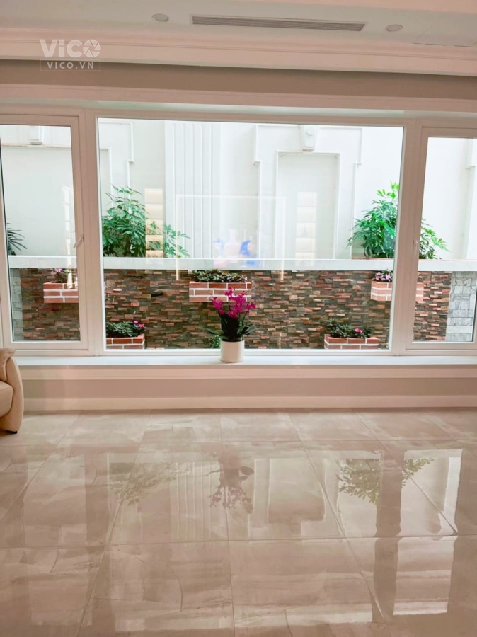 Bán căn biệt thự vip vinhomes đường Anh Đào,Long Biên,DT 393m2,MT11m,4T,giá 130 tỷ