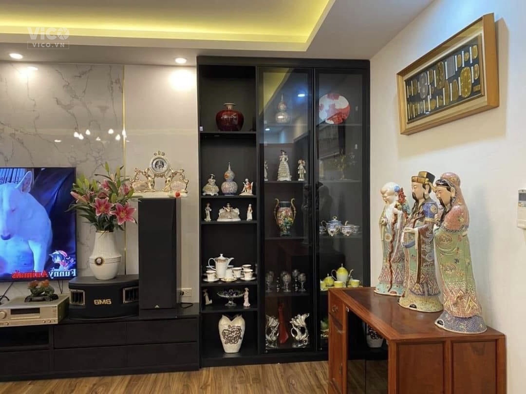 Bán nhà Hoàng Quốc Việt 55m x 6 tầng, MT 6m, 11.5 tỷ, Gara 7 chỗ, thang máy, ở và kinh doanh văn