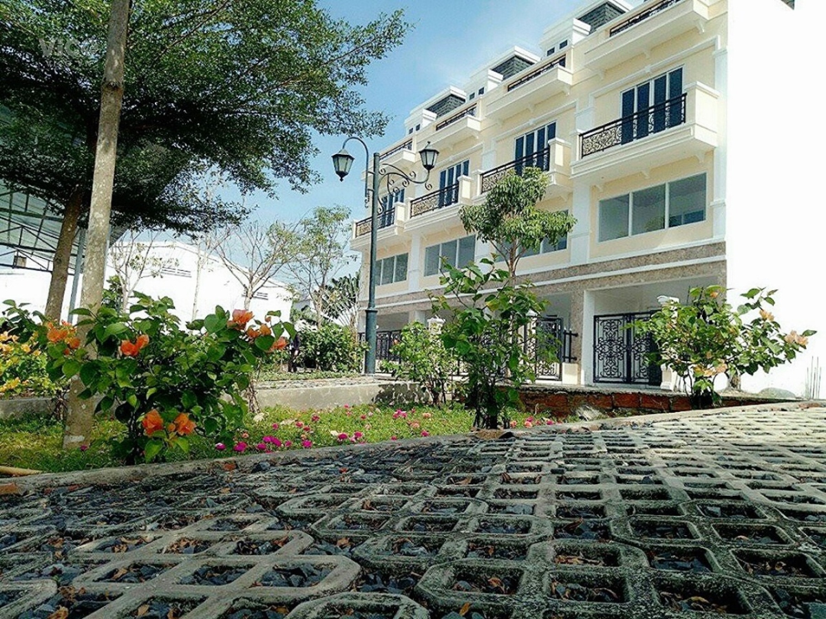 CHÍNH CHỦ CẦN VỐN CHIA TAY CĂN NHÀ MỚI ĐANG XÂY TẠI TÂN AN LH 0377288548 THANH