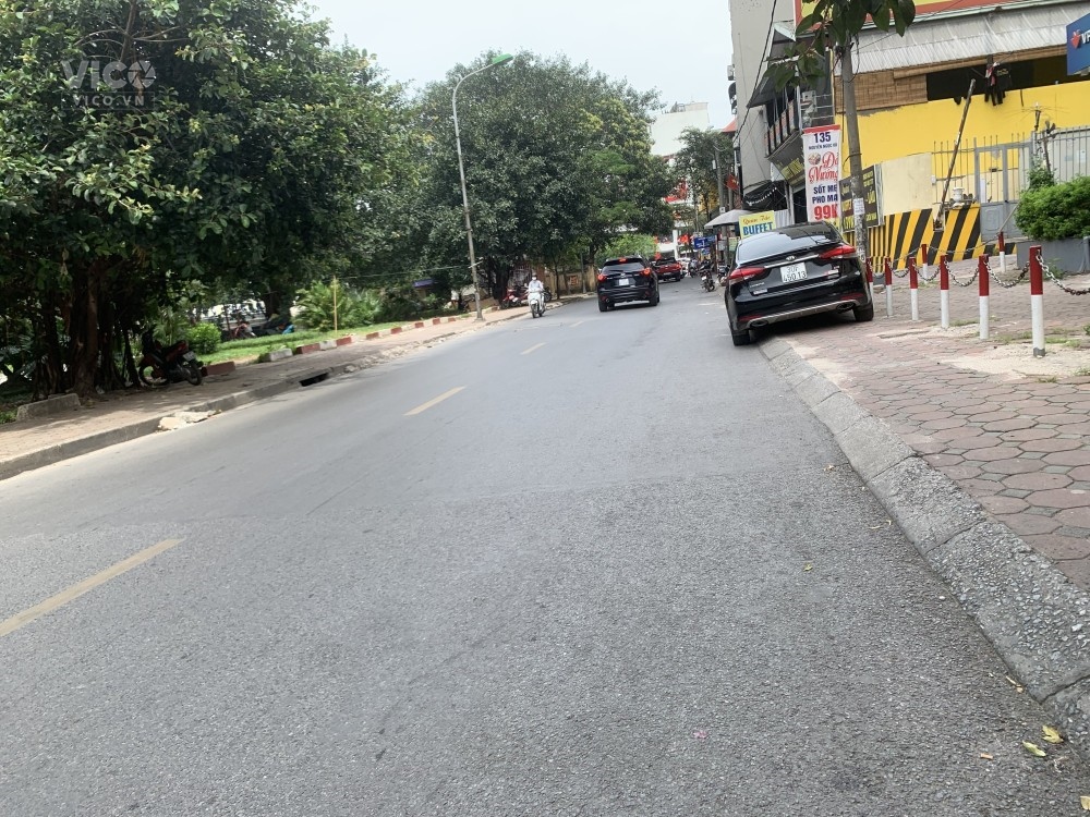 Bán mảnh đất Phú Diễn, 391m2, 8.3m MT, đường oto tải tránh nhau, SDCC, chỉ 40 triệu/m2. LH